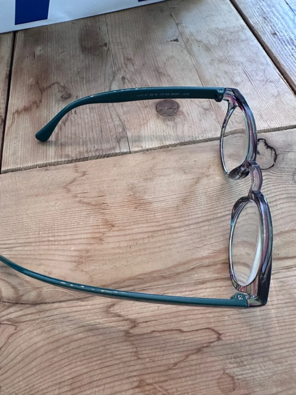 Vince Camuto 25-R VX109 reading glasses Green multicolored frame +3.00 lenses